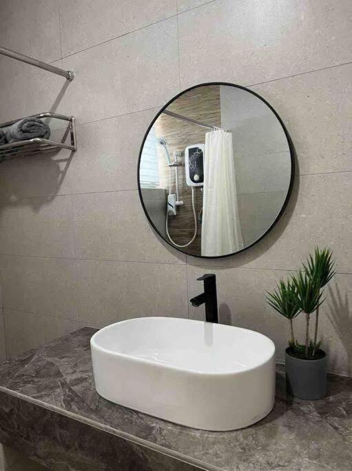 2 Bedroom Apartment Next To Historical Spots 말라카 외부 사진
